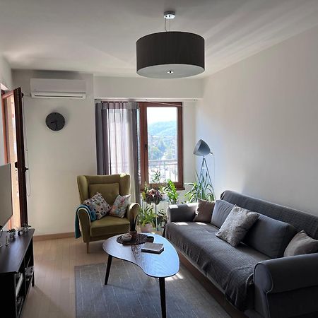 Modern Flatiron Apartment, Skopje Center Ngoại thất bức ảnh