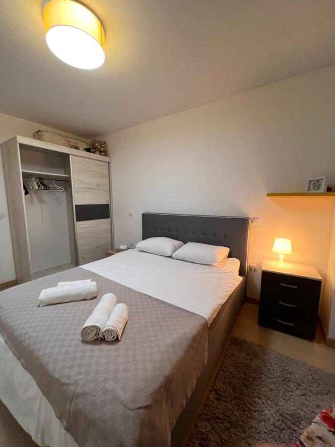 Modern Flatiron Apartment, Skopje Center Ngoại thất bức ảnh