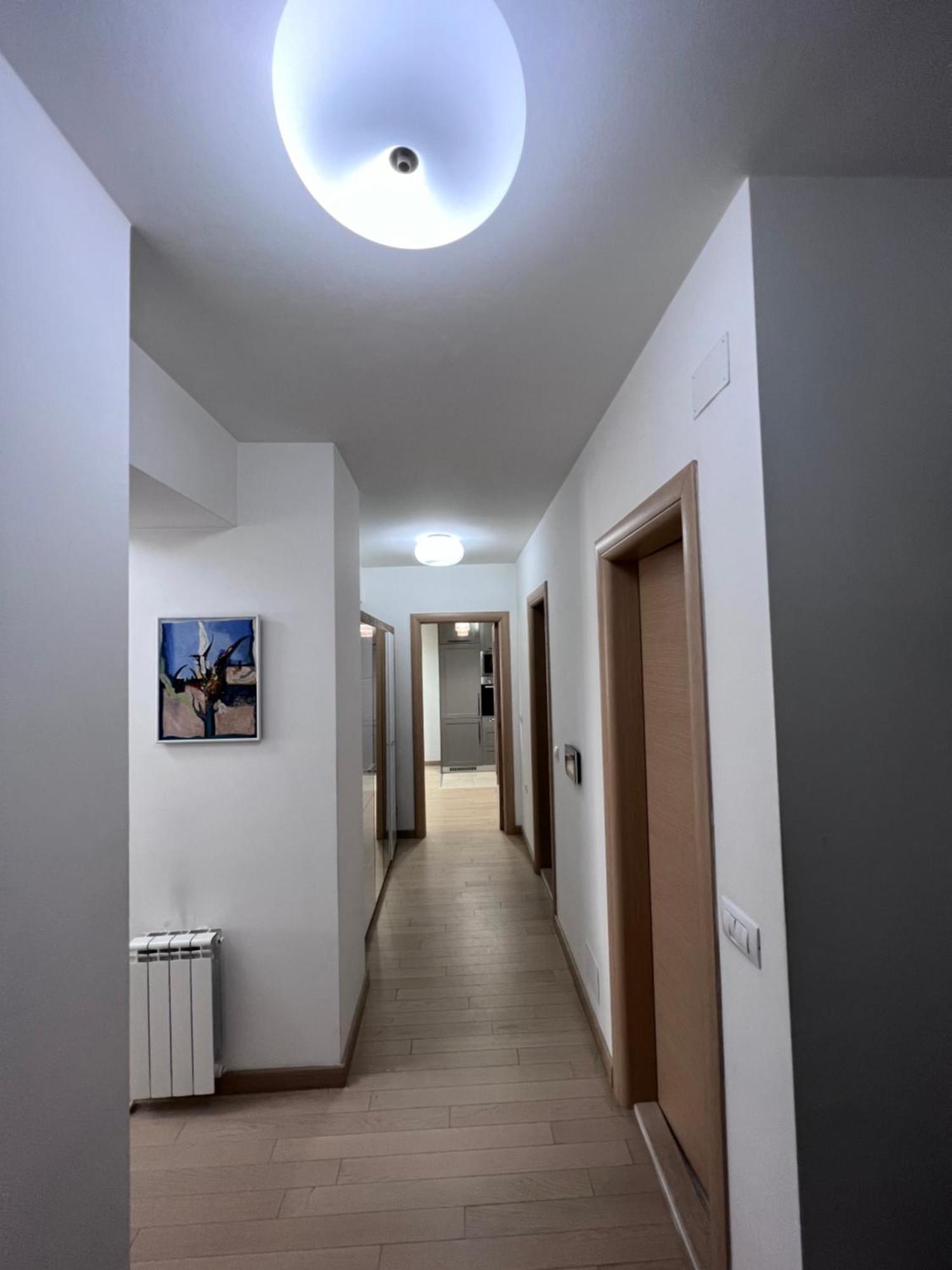 Modern Flatiron Apartment, Skopje Center Ngoại thất bức ảnh